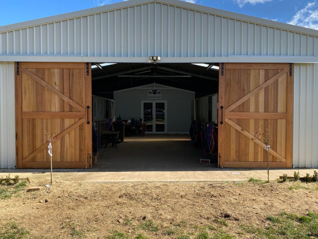 Barn Garage Doors: Repair, Installation & Replacement
